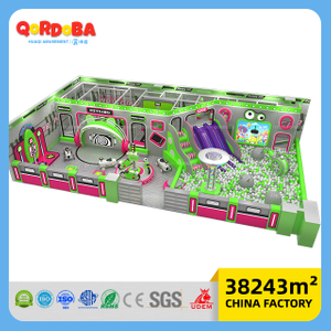 ملعب داخلي للأطفال على طراز Space Style Green مع ترامبولين للأطفال